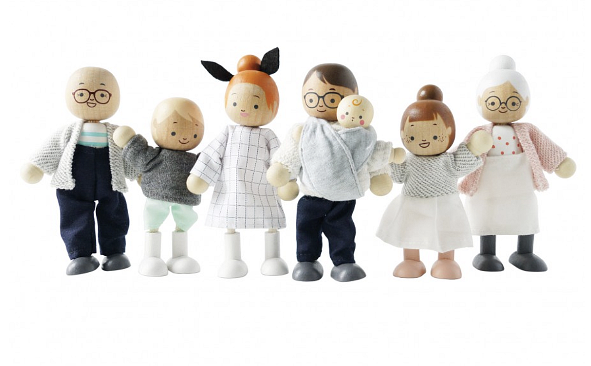 La Famille De Poupees -7 Pieces