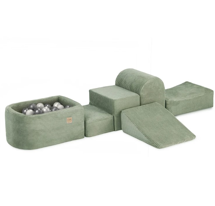 Mini aire de jeux en velours vert piscine et 100 balles perle et argent