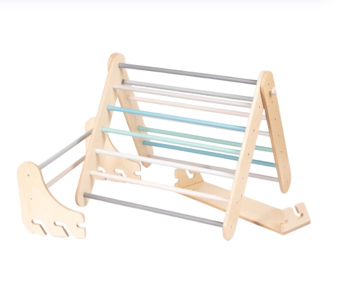 Triangle Pikler - mur d'escalade pastel