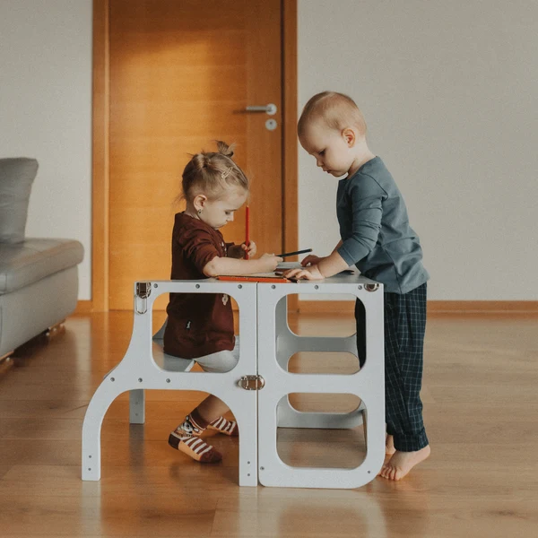 Tour d'apprentissage - table « Step'n'Sit », moka mousse / fermoirs noirs