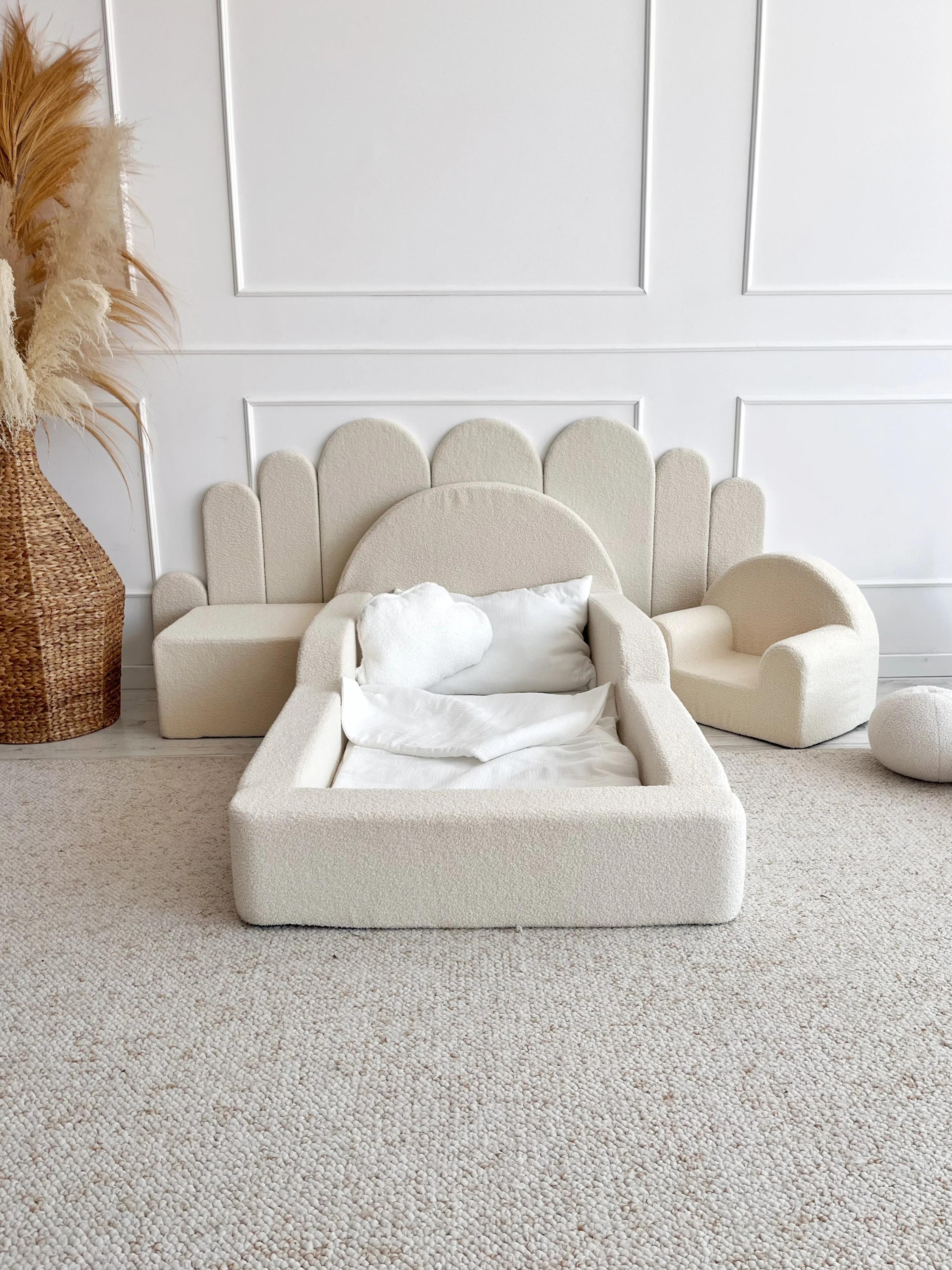 Lit enfant au sol en mousse 163 x 95 cm - couchage 70 x 140 cm, housse bouclette creme